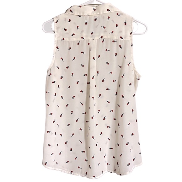 EUC | Banana Republic | Cream Tank with Roses - Picture 2 of 4